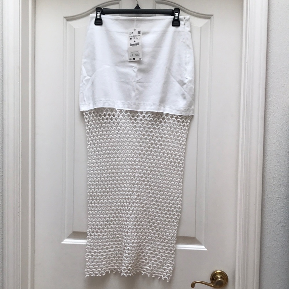 ZARA White Skirt with Crochet Detail on bottom part - Medium